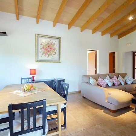 Antonia, Villa Pollenca